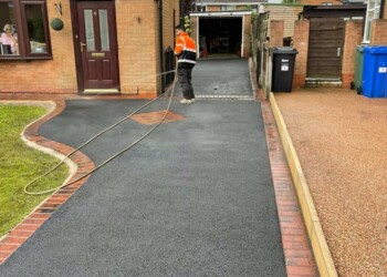 Tarmac Contractors In Oldfield Brow