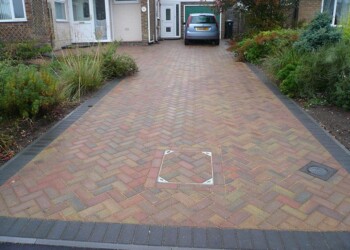 Paving contractors in Oldfield Brow