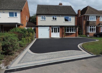 Tarmac Contractors In Oldfield Brow