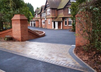Tarmac Contractors In Oldfield Brow